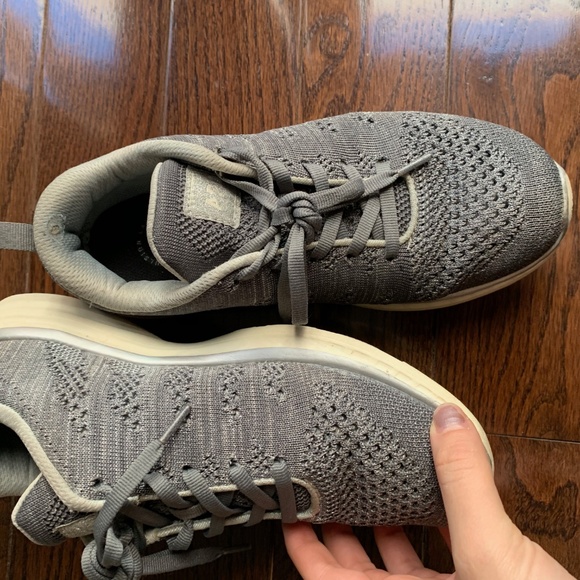 Light Grey APL TechLoom Pro - Picture 3 of 5